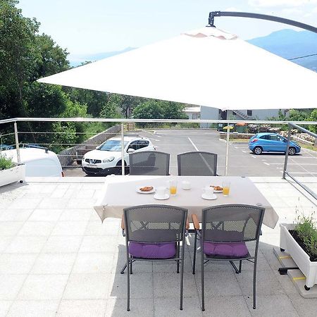 Apartment Livingstone Rijeka Exteriör bild