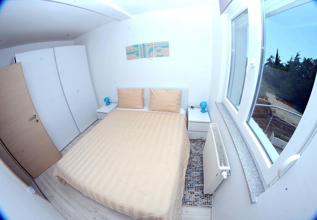 Apartment Livingstone Rijeka Exteriör bild