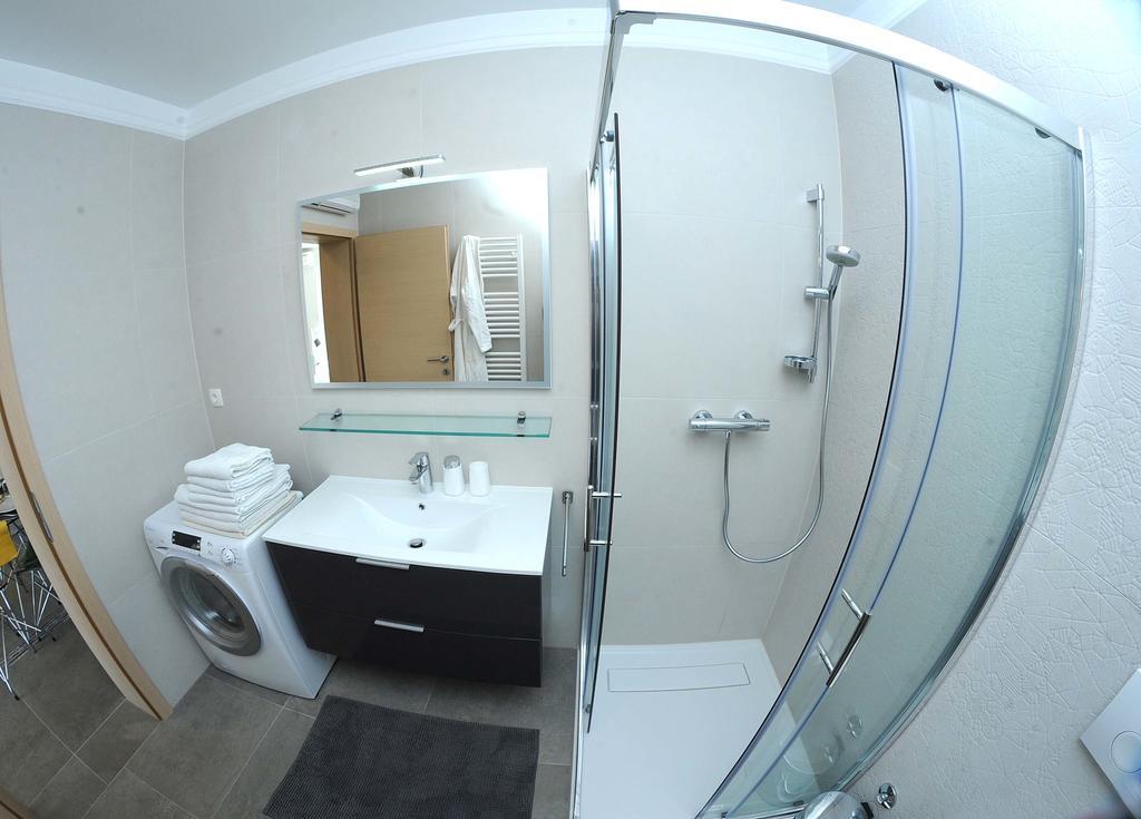 Apartment Livingstone Rijeka Exteriör bild