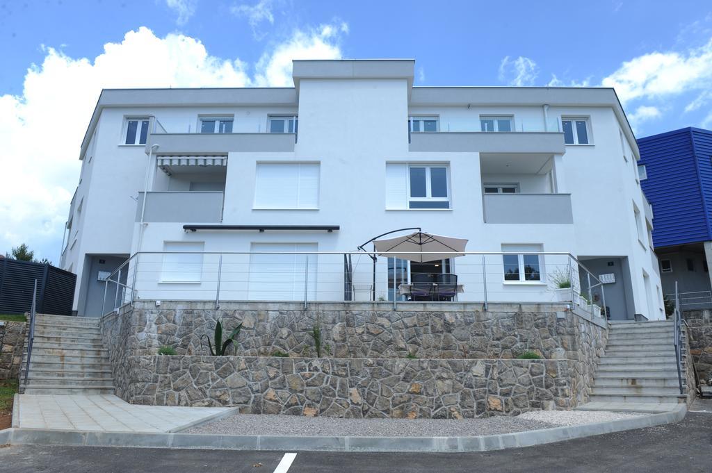 Apartment Livingstone Rijeka Exteriör bild