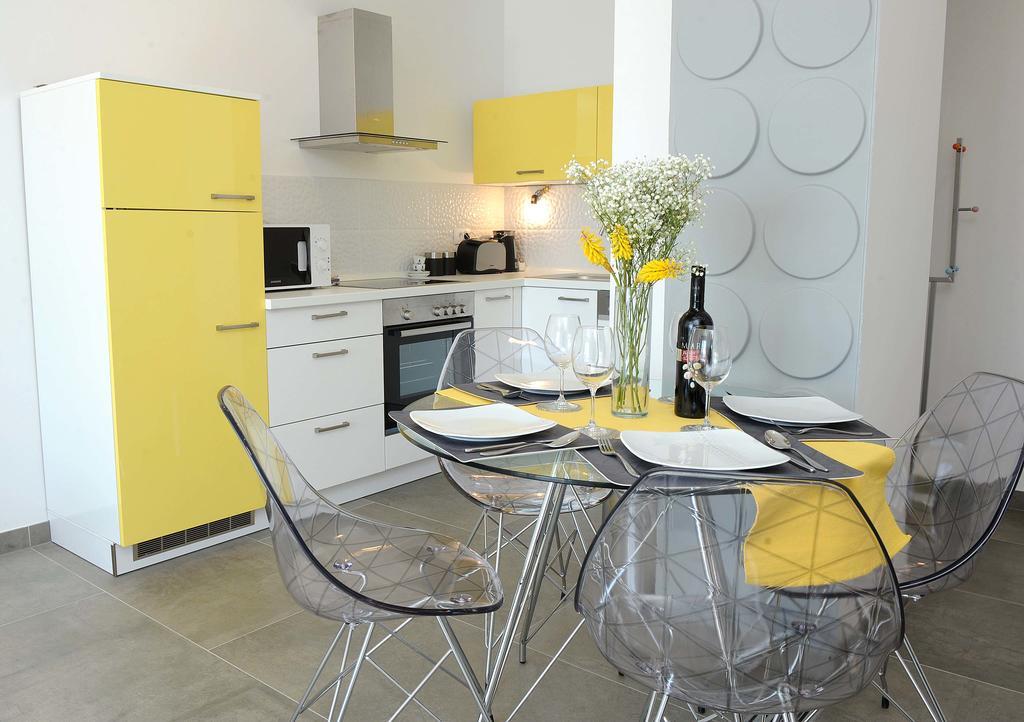 Apartment Livingstone Rijeka Exteriör bild